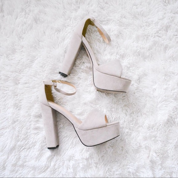 Shoes - Light taupe pink chunky heels